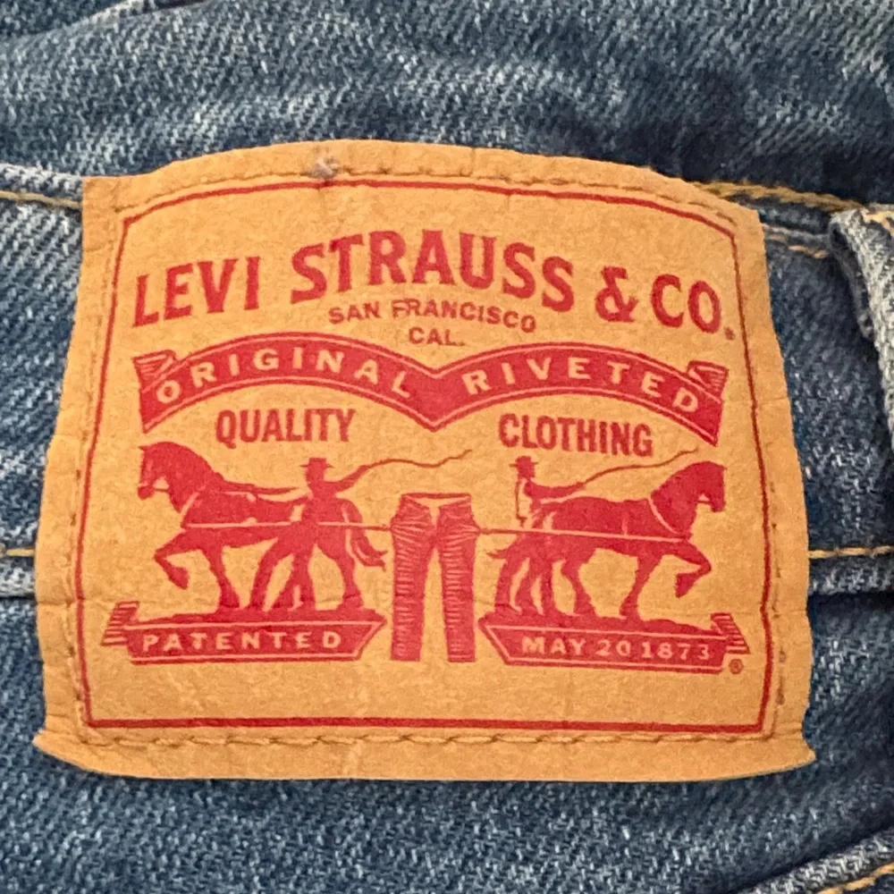 LEVIS STRAUSS & CO.Classic Blue Denim Jeans - Picture 3 of 5